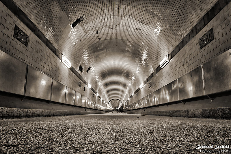 Bernhard Saalfeld - Alter Elbtunnel